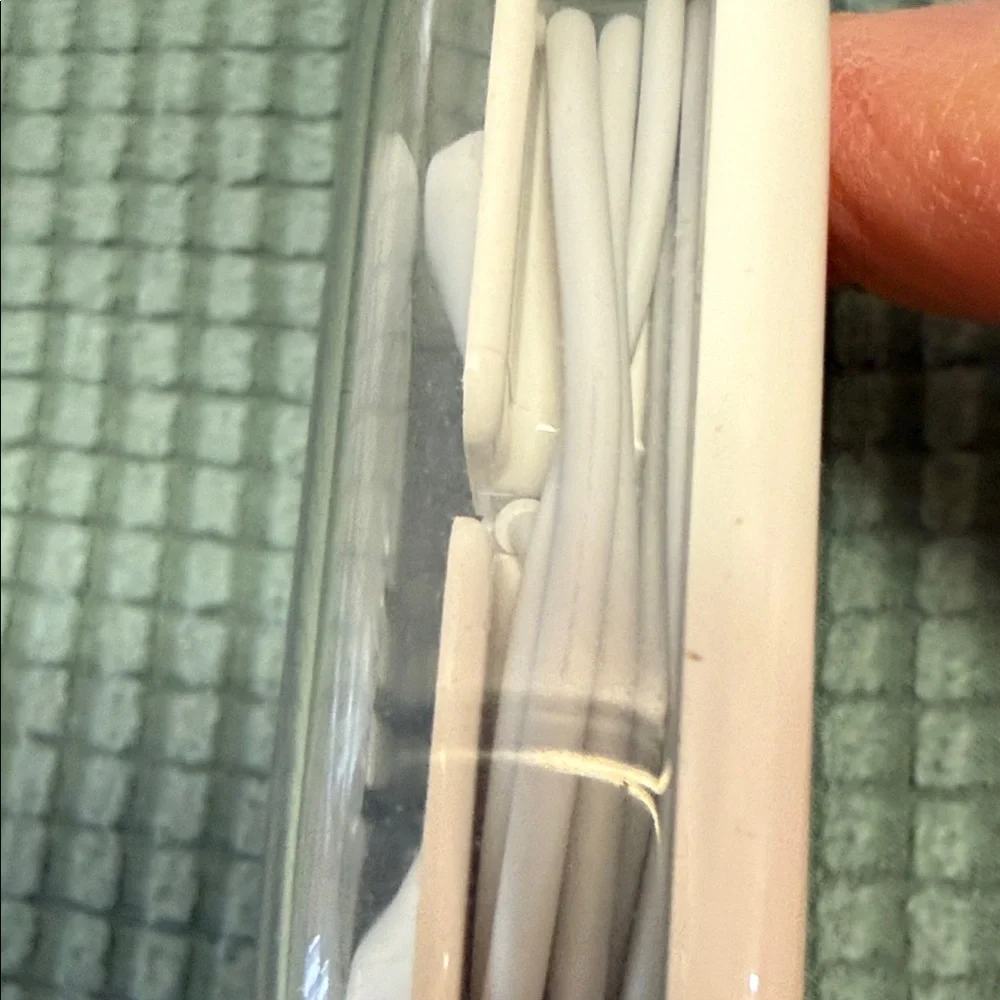 Apple white wired